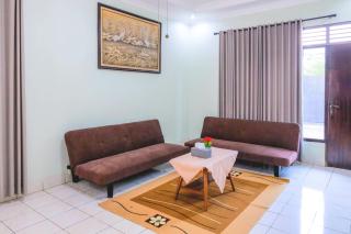 GIRLAN Homestay - Ngabean - 8
