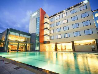Grage Hotel Cirebon - Cirebon - 8