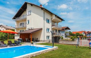 Beautiful Home In Dugo Selo With Wifi - Dugo Selo - 2