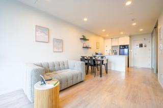 Modern 2 Bedroom Apartment with City Convenience - Auckland - 9