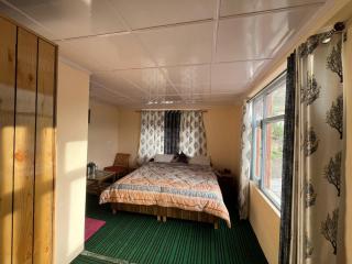 Norbu Ghephel Hotel & Restaurant - 5