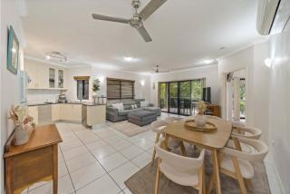Near Beach 2 BR unit The Strand - 3