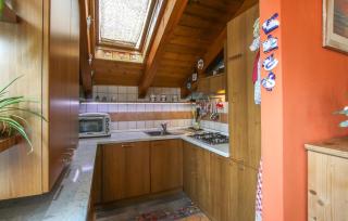 Awesome Apartment In Borgo Valsugana - 8