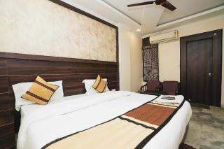 Hotel Dharam Villa At Sector 11, Noida - Neu-Delhi - 8