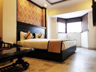 Hotel Dharam Villa At Sector 11, Noida - Neu-Delhi - 6