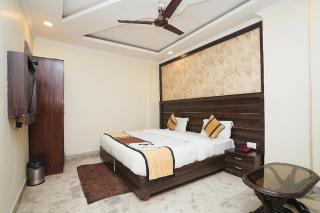 Hotel Dharam Villa At Sector 11, Noida - Neu-Delhi - 0