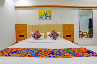 FabHotel Royal Manor - At Kalawad Road - Rajkot - 7
