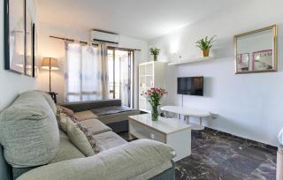 Gorgeous Apartment In Fuengirola - 8