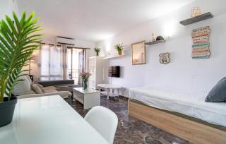 Gorgeous Apartment In Fuengirola - Fuengirola - 5