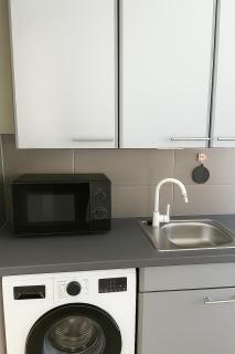 Komfortables Gästehaus von Leta Homes mit 3 Zimmern, Terrasse & Top-Ausstattung - Straubing - 4