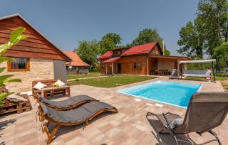 4 Bedroom Nice Home In Gospic - Gospić - 0