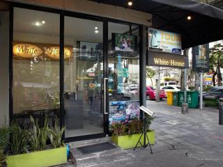 White House Asoke Sukhumvit 18 - 3