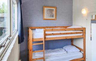 Two-Bedroom Holiday Home In Bruinisse - Bruinisse - 1