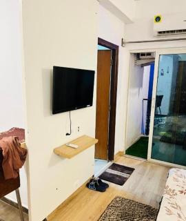 Amora Haven ll Cozy ll 1bhk apartment - Noida - 7