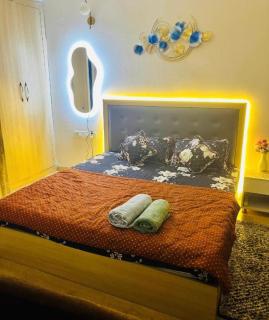Amora Haven ll Cozy ll 1bhk apartment - Noida - 3
