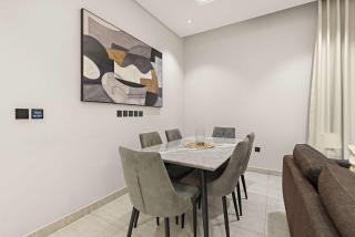 Silkhaus Luxe 3BR Great for Long Stays in Al Malqa - Riad - 4