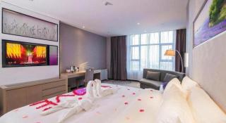 Lavande Hotel Jinzhou Gong'an RT-Mart Chinese Medicine Hospital - 1