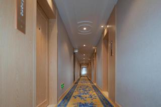 Vienna Hotel Yunnan Chunrong Street Qicai Yunan - Kunming - 5