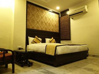 Hotel Dharam Villa At Sector 11, Noida - Neu-Delhi - 4