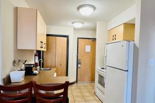 Super 8 by Wyndham Grande Prairie - 1