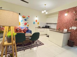 The Cozy Cove ll 1bhk apartment - Noida - 8