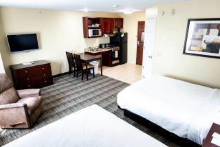 MainStay Suites Coralville - Iowa City - Coralville - 1