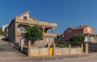 Stunning Apartment In Gornji Karin - Gornji Karin - 9