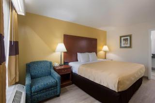 Quality Inn & Suites Greensboro near Lake Oconee - Turnwold - 3