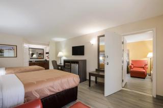 Quality Inn & Suites Greensboro near Lake Oconee - 2
