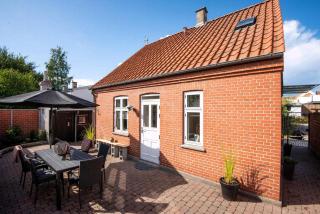 Cozy Central Located Townhouse In Nakskov - Nakskov - 3