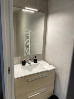 Villa récente avec piscine intérieure chauffée, 10 personnes - 4