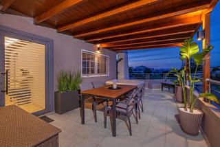 Coral Paradise Luxury Modern Family Villa with Jacuzzi, Pool View & Parking in Rhodes Island - Kremasti - 4