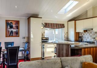 The Lodge - Stepaside - 8