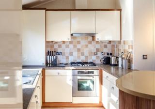 The Lodge - Stepaside - 7