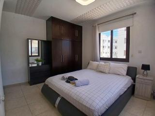 Spacious 2 Bedroom Apartment - Larnaca - 9