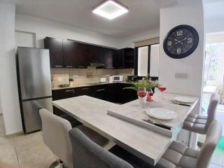 Spacious 2 Bedroom Apartment - Larnaca - 7