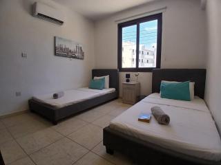 Spacious 2 Bedroom Apartment - Larnaca - 6