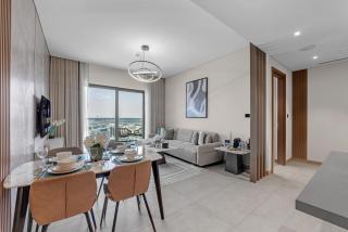 Relaxing 1BR w Maids room Minutes to Dubai Mall by Vibel - 8