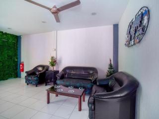 OYO 89895 Senses Budget Hotel - Banting - 8