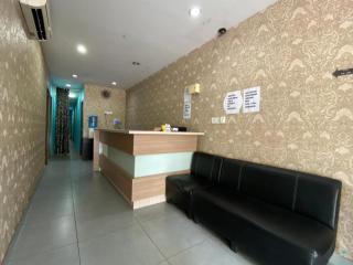 OYO 89760 Harmoni Inn Hotel - Batu Pahat - 7