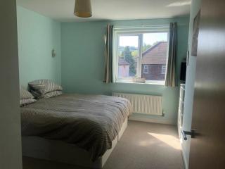 Sunny apartment with balcony - High Wycombe - 4
