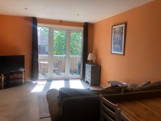 Sunny apartment with balcony - High Wycombe - 0