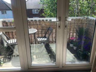 Sunny apartment with balcony - High Wycombe - 2