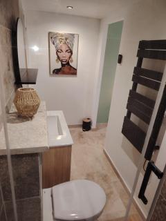 Suite romantique avec jacuzzi privatif - 7