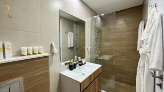 Masdar City 2BR Cozy Family Escape Pool Access - Abu Dhabi - 1