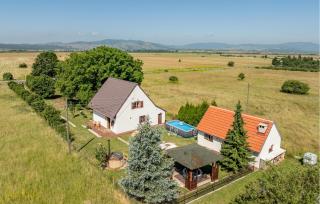 Nice Home In Udbina With House A Panoramic View - Udbina - 9