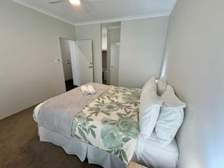 Georgette Retreat - 2