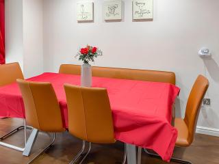 Chestnut House - Bridgend - 5