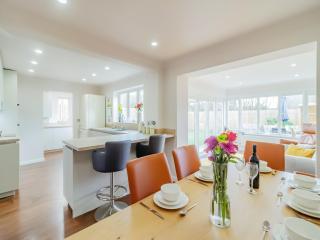 Chestnut House - Bridgend - 3