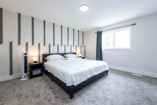 Valley Villa Spacious 5BD Getaway! Sleep 12, 1hr to Banff, 40 Mins Canmore, 5 mins to WinSport & Olympic park - 7